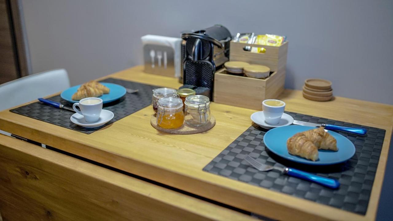 D16 Athens Apartment - 5' Mins To Petralona Metro Luaran gambar