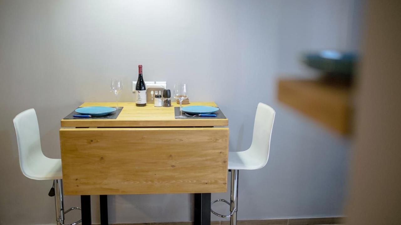 D16 Athens Apartment - 5' Mins To Petralona Metro Luaran gambar